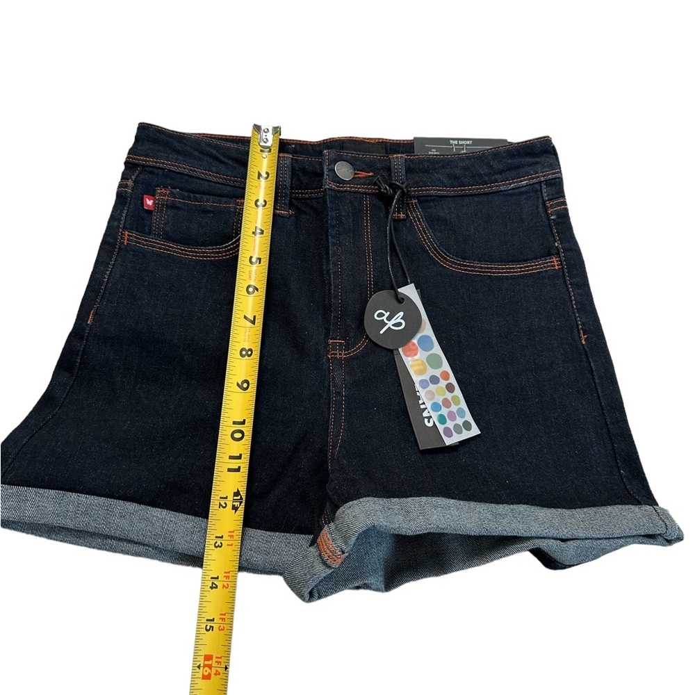 April Jeans Fit Leg Relaxed High Rise Short Jeans Size Medium - Picture 16 of 17